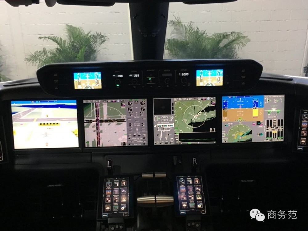 刘强东给奶茶妹买的4亿私人飞机，坐上去是什么体验？