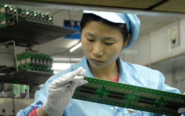 深圳电子厂打工妹:两班12小时、累得像狗,以后