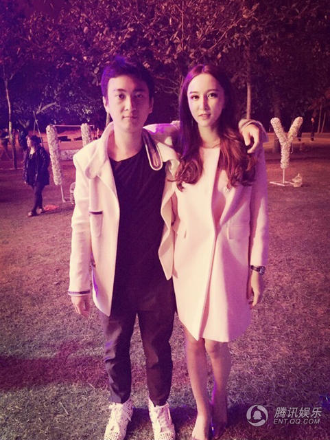 王思聪奢华生日宴会 美女如云现场玩跑男