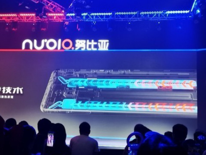 努比亚红魔电竞手机对比小米黑鲨游戏手机,你