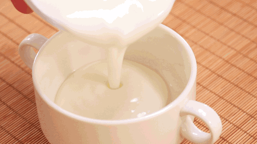 买酸奶时，不管什么牌子，只要有这2个字，很多是“假酸奶”！