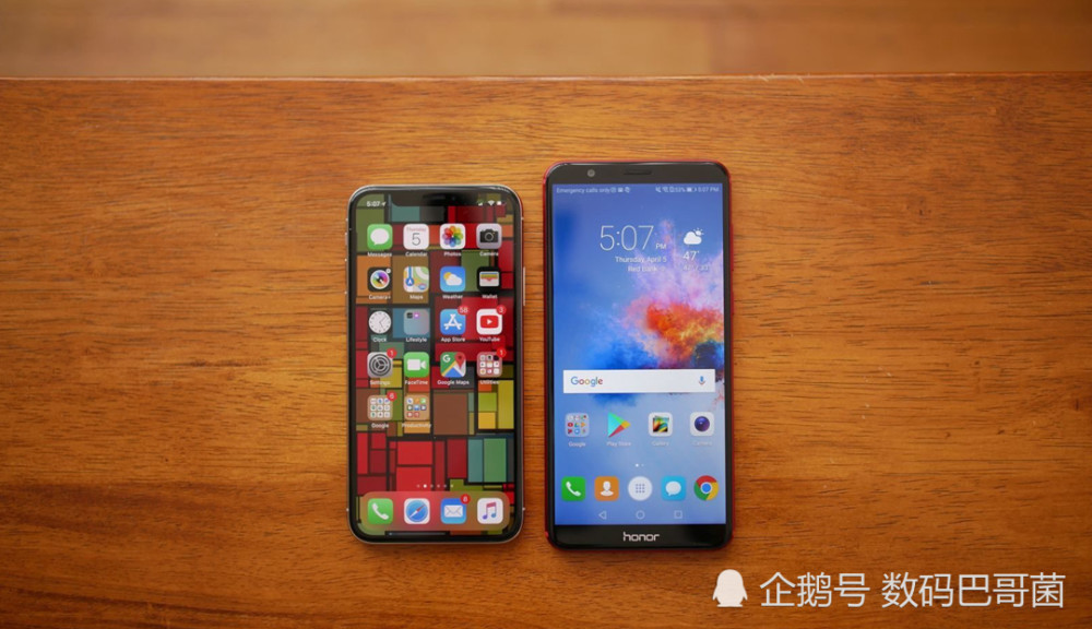 老外把iPhoneX换成荣耀7X:除了屏幕和拍照差