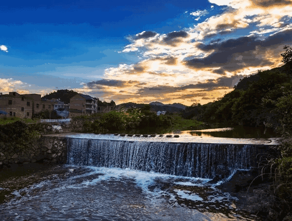 被邓超带火的江南小城古村落美得勾魂却是真正的美食帝国