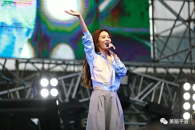 嗨翻啦!2018乐谷北京超级草莓音乐节