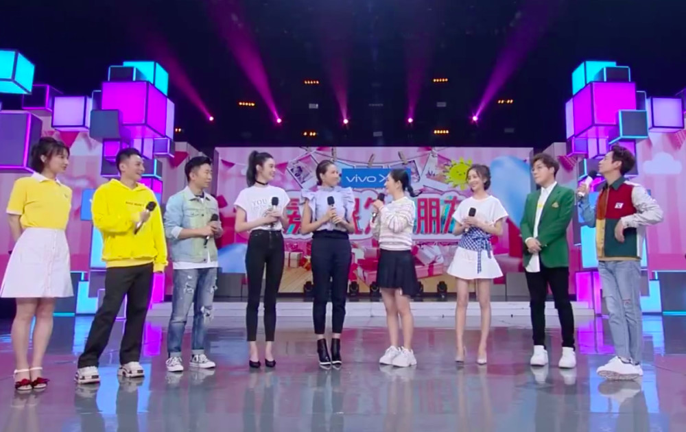 谢娜产后向众星坑礼物:章子怡寄两箱纸尿裤,