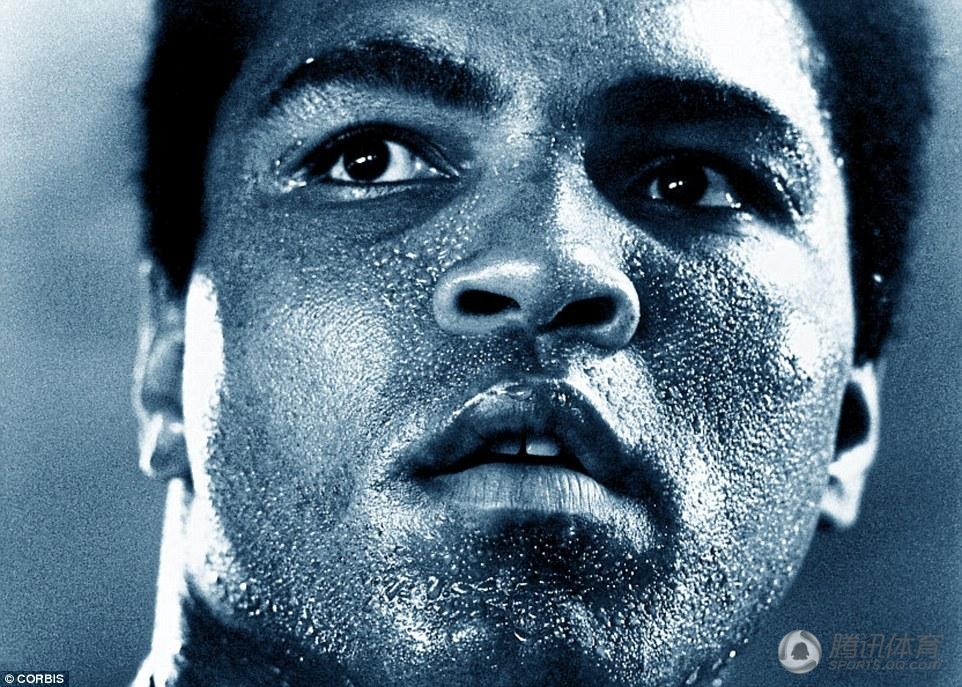 万人出席拳王阿里葬礼 众多名流到场