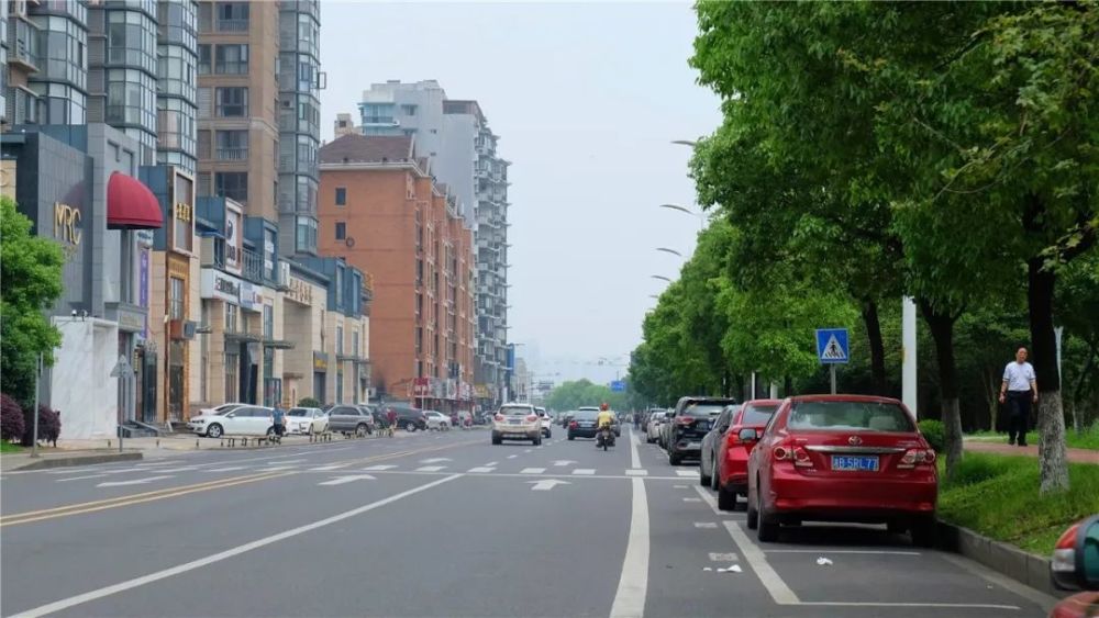 株洲记者航拍天元区部分道路 熟悉的道路竟让人有陌生感