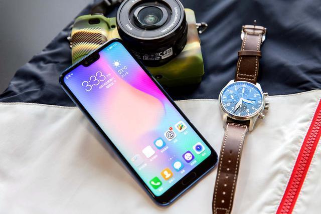 几乎一样的配置,为何荣耀10跟华为p20价格相