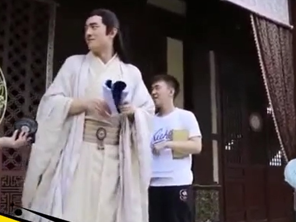 王彦霖跟赵丽颖斗图表情包,一句话就让他的粉