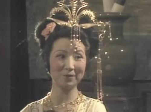 骊山老母一直是美少女形象,为何见孙悟空时变成了老太太?