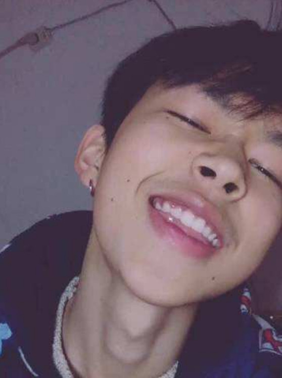 抖音最丑男神斯外戈,因为一个表情动作走红,最