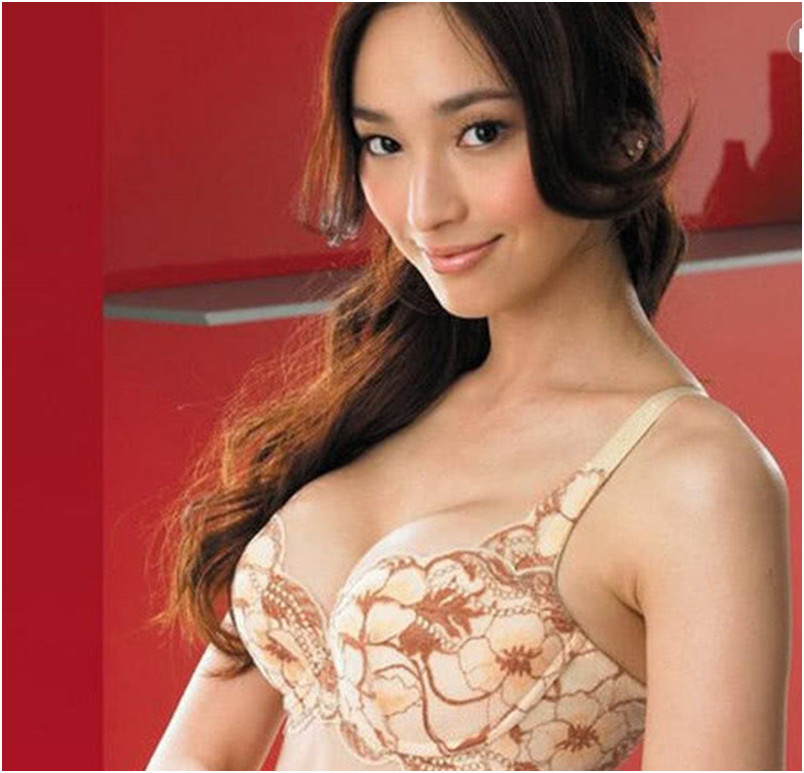 娱乐圈胸部最性感的5位女星,林志玲上榜,最后