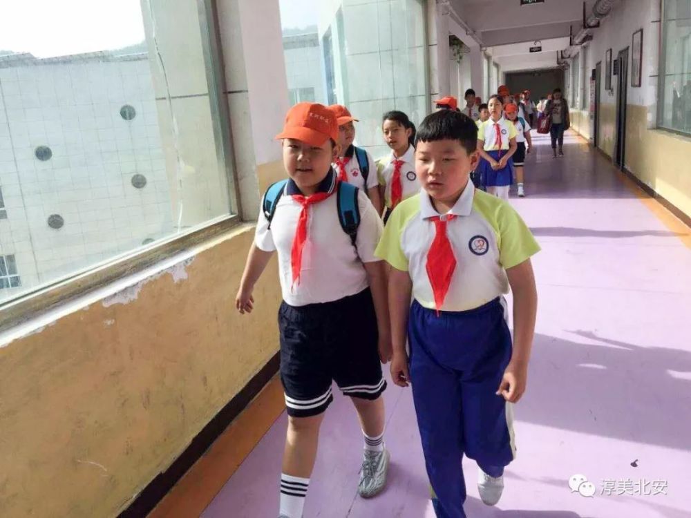 北安市和平小学:研学行走课堂 从延安到北安