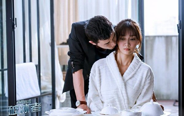 罗晋赵丽颖拍打戏拒用替身,她更敬业,怀孕期间