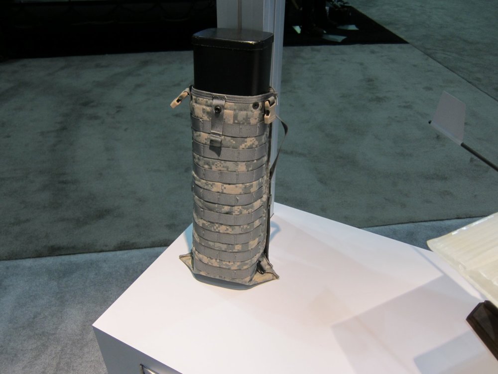 比胳膊长不了多少的防空导弹?新世纪微型制导