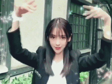 Baby为新剧剪空气刘海,少女感十足,网友:重回颜