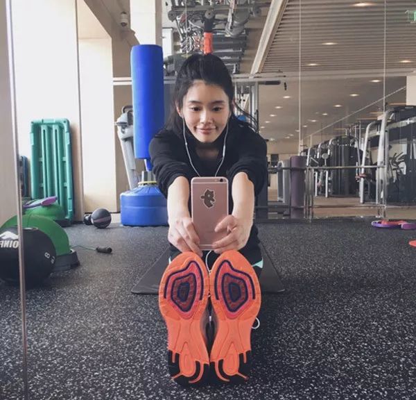 吴昕的肌肉腿不见了!小粗腿的都能减掉的泡