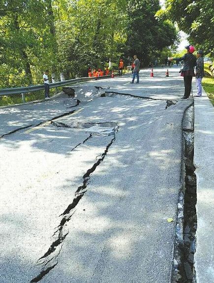 南充:国道212线嘉陵至吉安段沉降断裂,所有