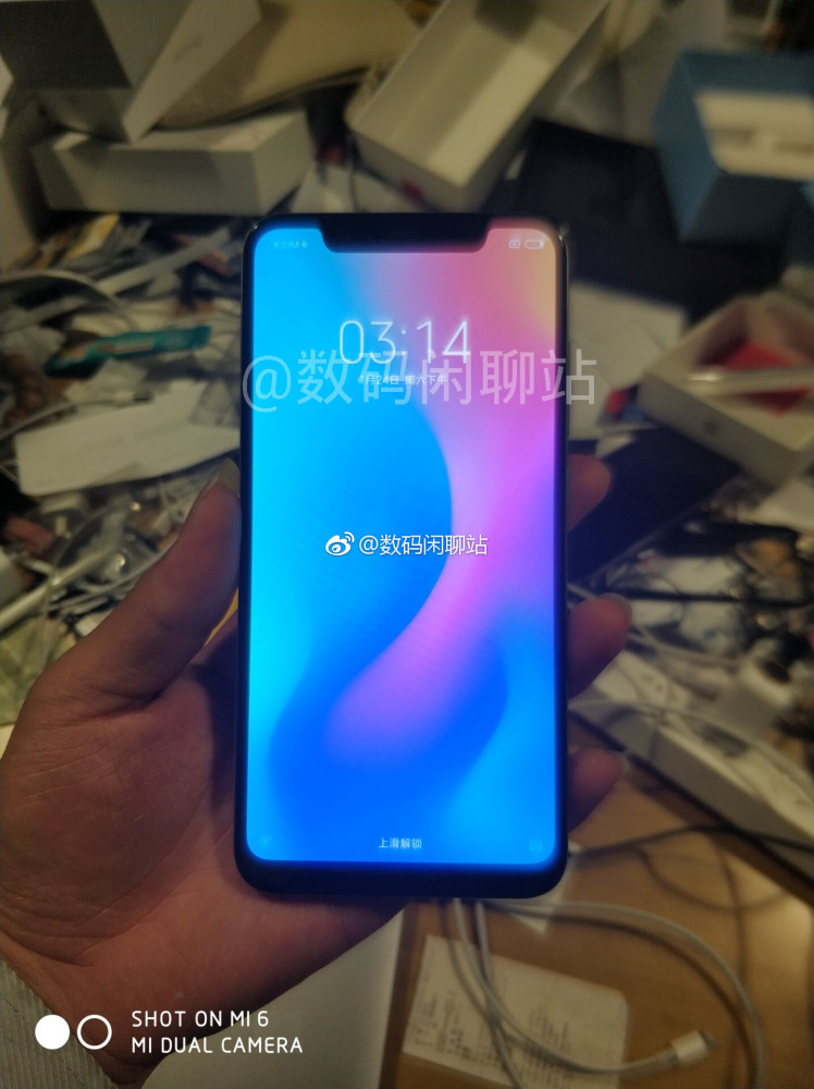 小米7真机首发上手:首配刘海全面屏+3D人脸