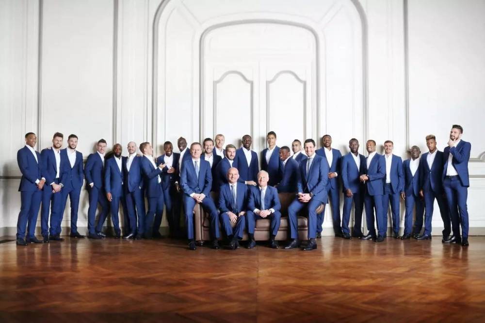 屏!先扒一扒欧洲杯各队都穿什么高逼格西装!