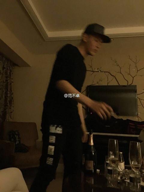 吴亦凡被指小炮儿:多名女子爆料