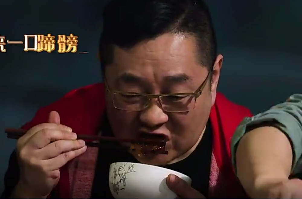 张绍刚、池子《向往的生活2》和彭昱畅抢肉吃