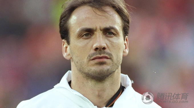 德国十大后卫拉姆领衔 布雷默福格茨科勒在列