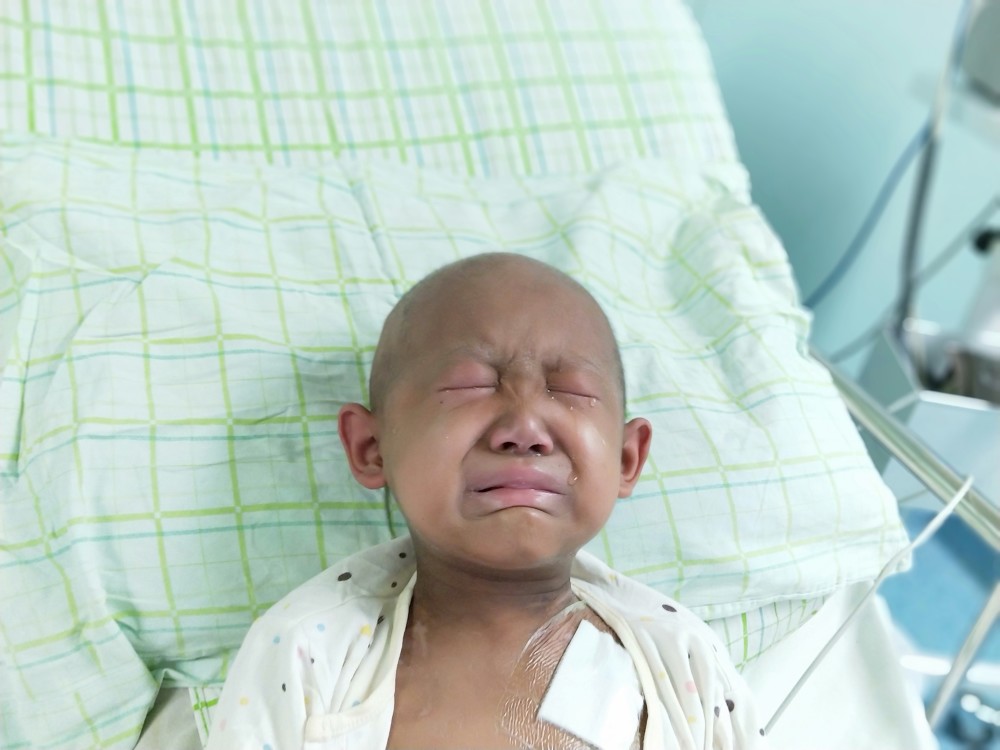 6岁重症男孩害怕被遗弃 自学舞蹈讨父母欢心