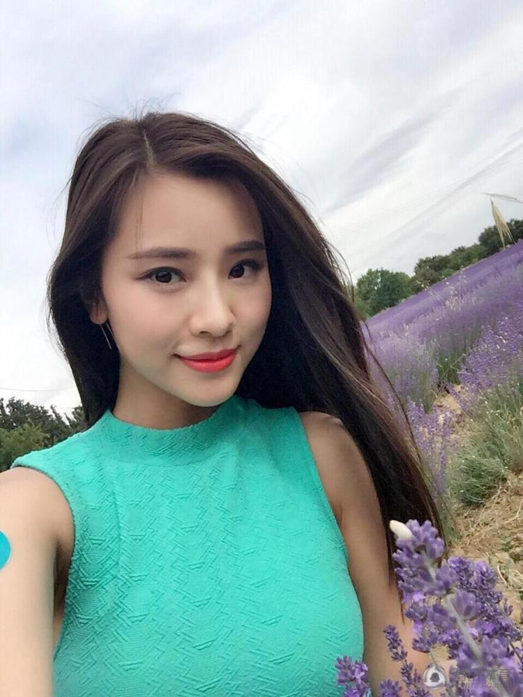 欧洲杯宝贝拍大片 长腿超模助力法国队