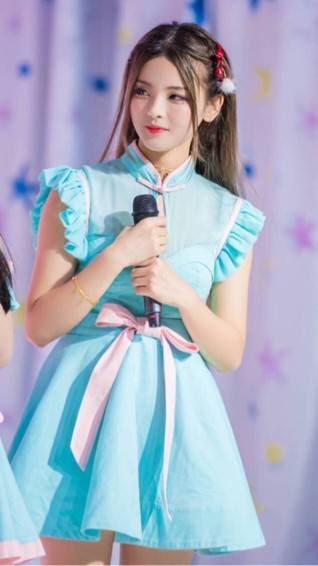 杨超越实力不强卖惨博同情还如此圈粉,穿廉价