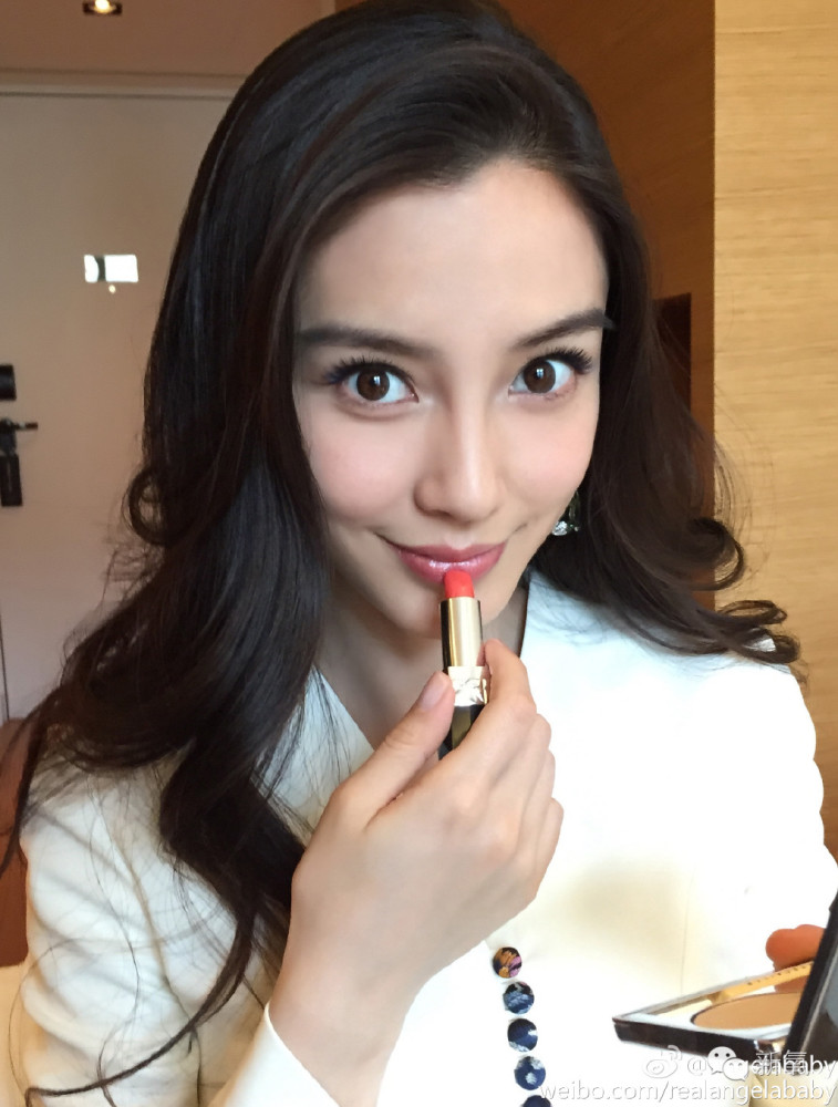 整成Angelababy的网红们，简直傻傻分不清
