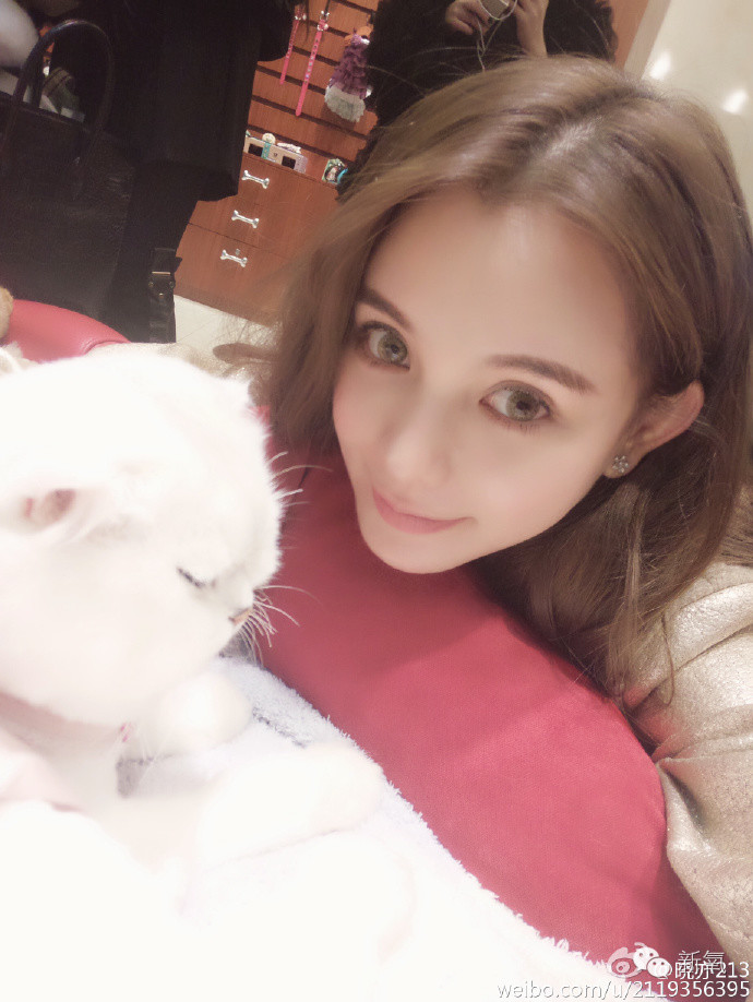 整成Angelababy的网红们，简直傻傻分不清