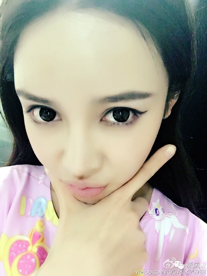 整成Angelababy的网红们，简直傻傻分不清