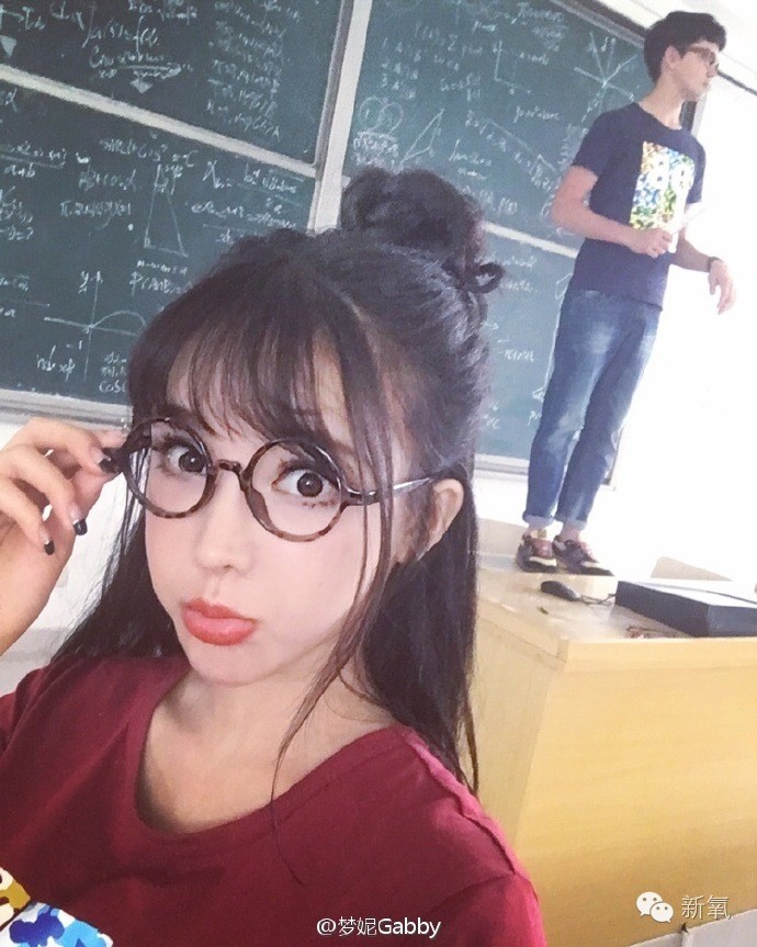 整成Angelababy的网红们，简直傻傻分不清