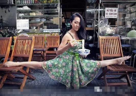 冰箱姐GIF精选：主人不要！你这姿势不对，不是这样啊！