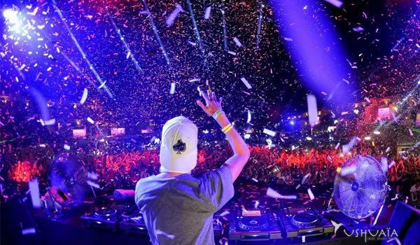 节奏与激情，Avicii电音作品在现代体育赛事现场的应用与影响