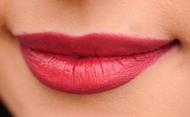 唇型不同唇妆化法不同 4种常见唇型完美化法