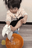 爆笑gif图:学好不容易,学坏一出溜!