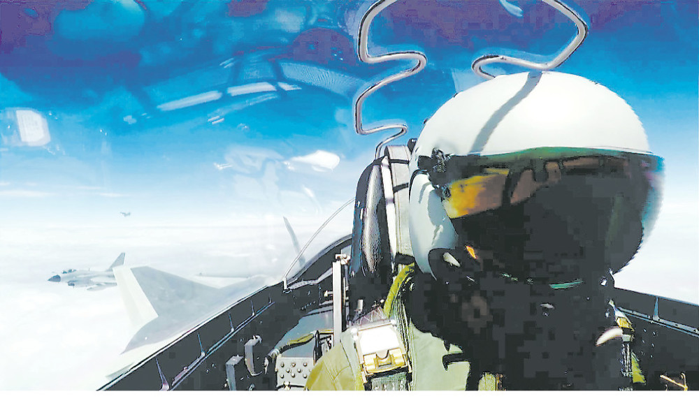 世界上还有人幻想用三代机战胜歼20?专家只说