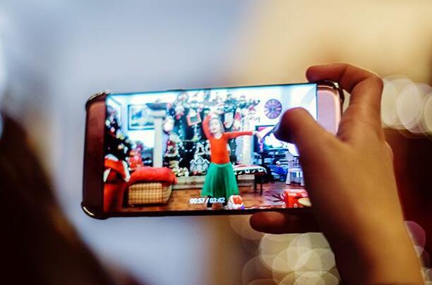 看抖音、内涵段子、快手、网游是如何一步步毁