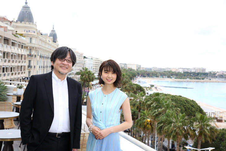 细田守与上白石萌歌出席《未来的未来》戛纳上映会