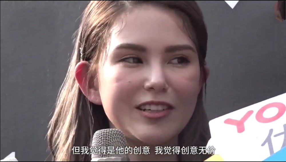 昆凌发声力挺周杰伦:他有大胸肌,但是只能给我