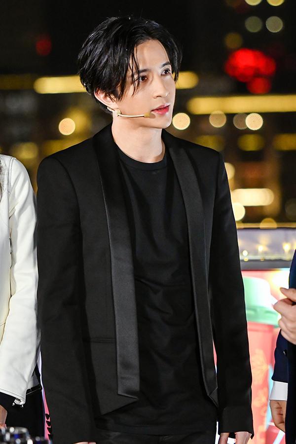 谣季》中期检查暖字当先 岳云鹏庆生薛之谦笔