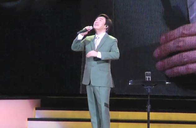 63岁的费玉清为什么还不结婚?隐藏了40年的大