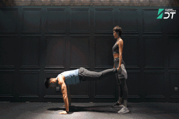 最幸福的情侣到底是什么样的?他们整个健身房都塞满了