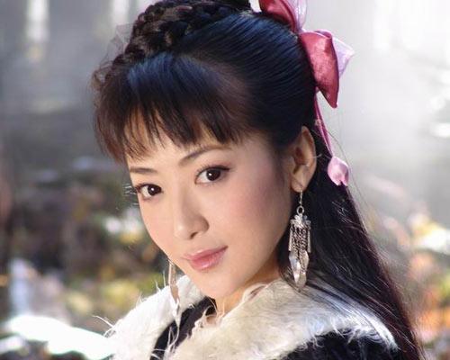 天中,此人神功盖世,传授杨逍武功,指点谢逊,是阳