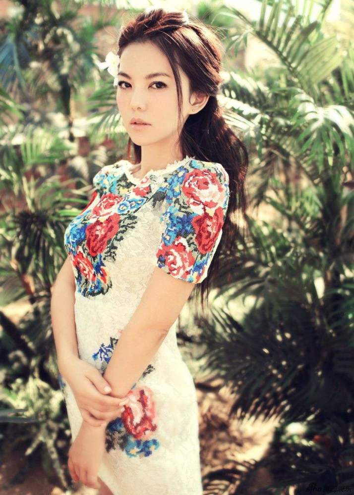 徐娘花开媚艳艳内衣_徐娘虽老犹尚多情图(2)