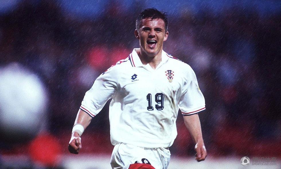 【欧陆版图】左脚拉小提琴的格子军传奇_学生