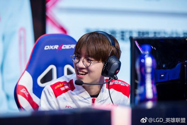 LGD新赛季大换血引进两名王者韩援,剑仙Jino
