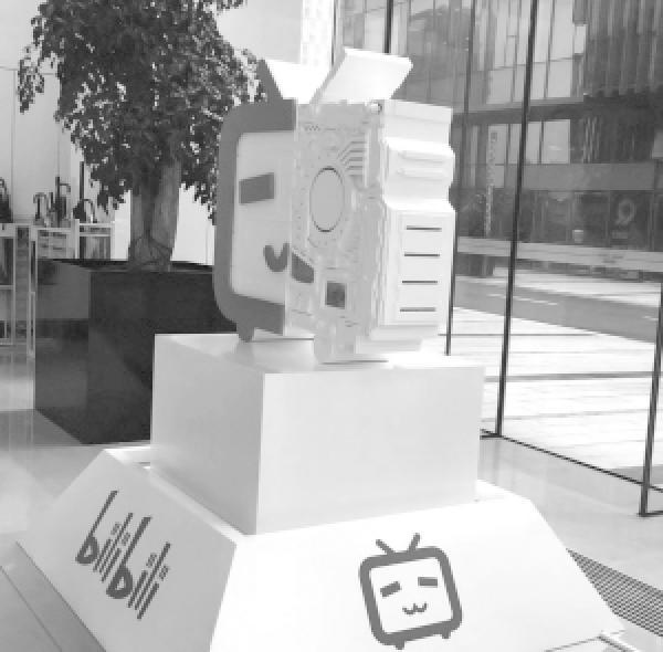 前B站游戏运营负责人高楠楠,指责陈睿报假案吞